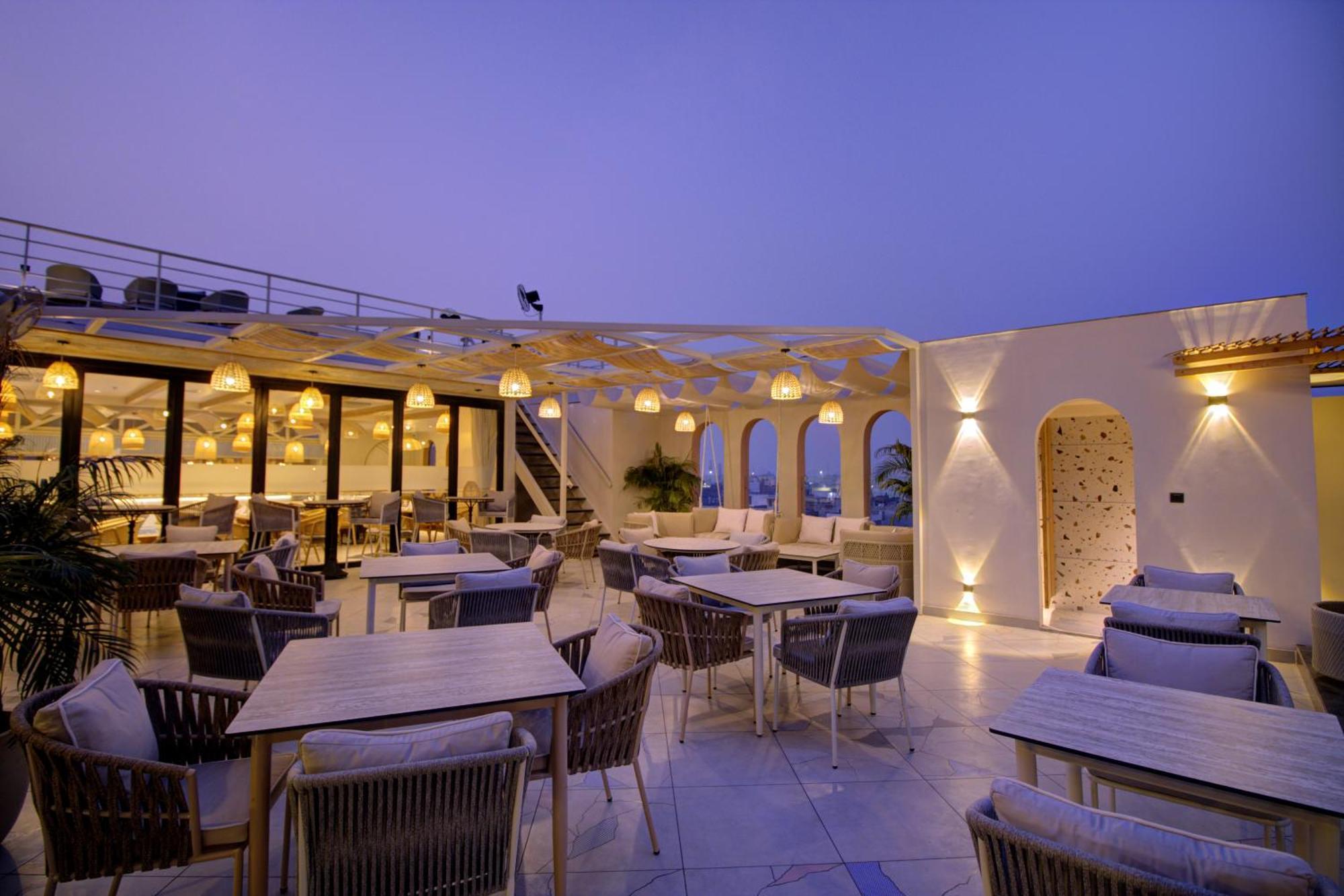 Cygnett Collection K K Hotel Faizābād Extérieur photo